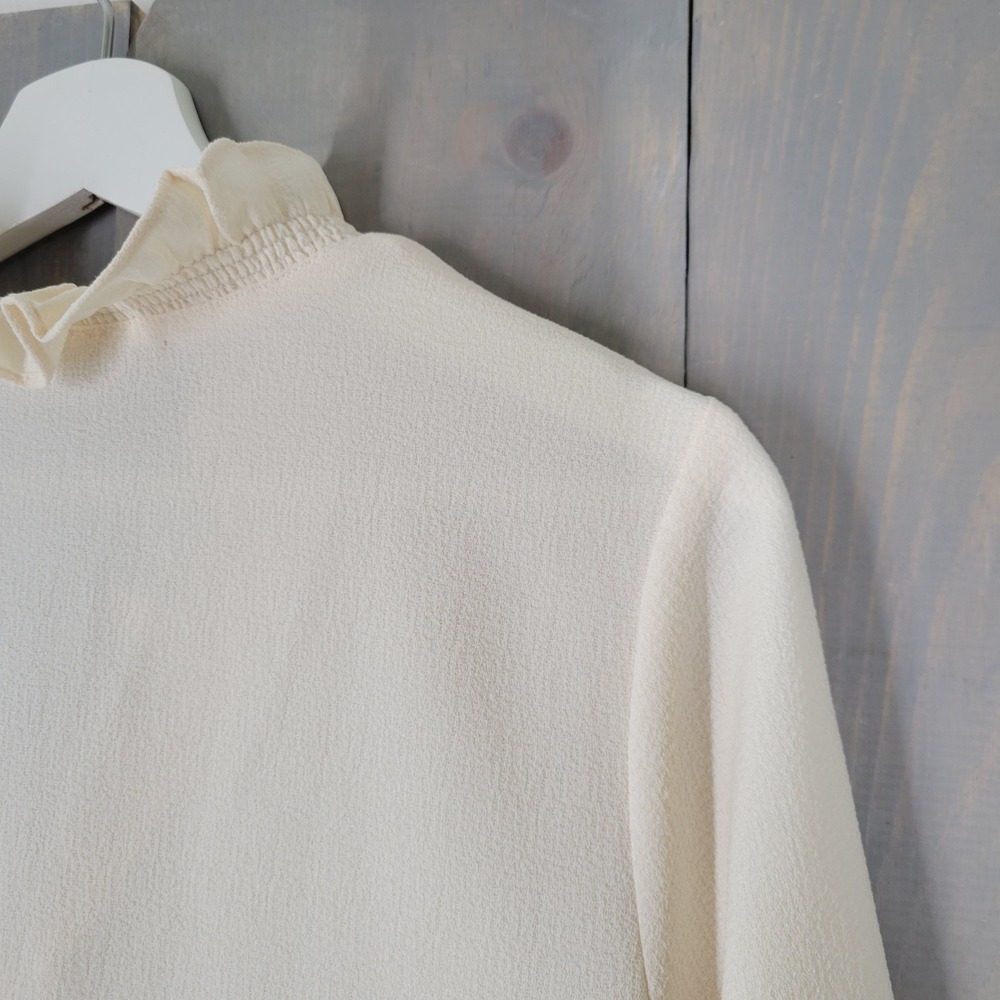 Marc New York Blouse Womens Small Cream Ruffle Neck Smocked Cuff Button Up Top - Picture 4 of 8